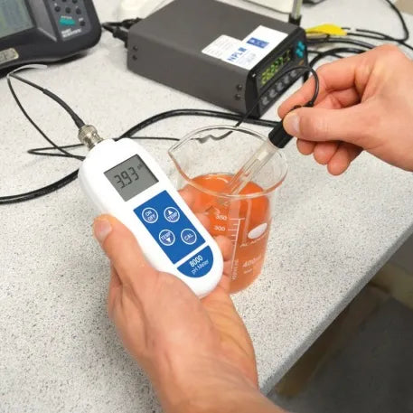 8000 pH Meter with Interchangeable Electrode